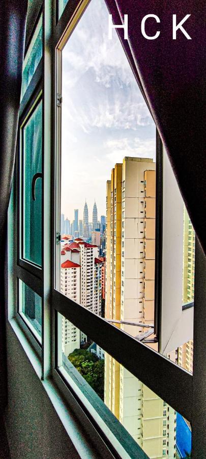 Klcc View At Tr By Hck * Kuala Lumpur